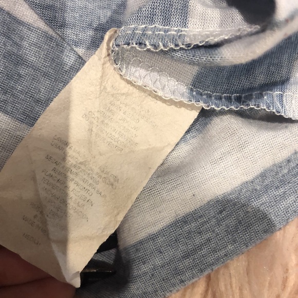 Mickey and Minnie Mouse Disney shirt size medium - Picture 4 of 5